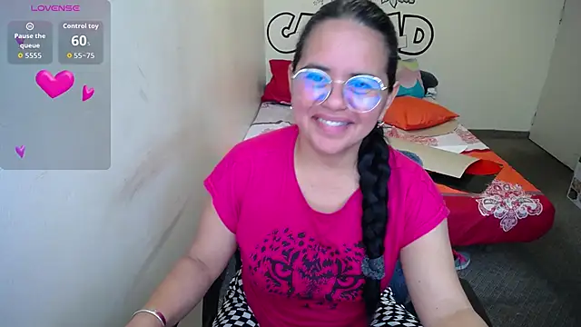 Miss  kendra  online show from February 4, 2026, 1:39 pm