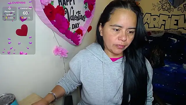 Miss  kendra  online show from March 12, 2026, 11:25 am