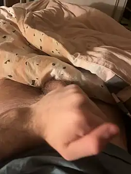 Snapshot of baiatfrumos23 chatting on March 4, 2026, 9:55 pm baiatfrumos23 online show from March 4, 2026, 9:55 pm