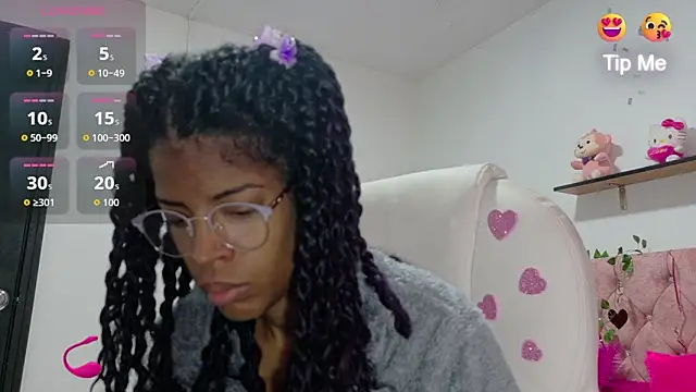 thianahorny online show from March 9, 2026, 12:52 pm