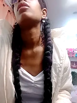 thianahorny online show from April 20, 2026, 2:51 pm