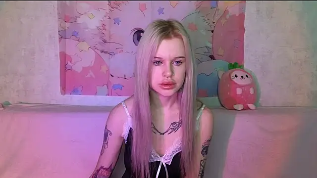 HoneyGold  online show from December 2, 2025, 4:14 am