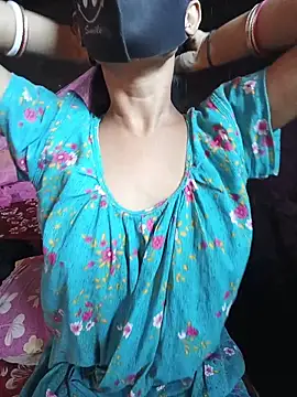 Snapshot of Stripchatdolly chatting on November 24, 2025, 6:46 am Stripchatdolly online show from November 24, 2025, 6:46 am