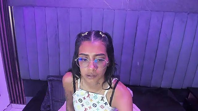 KarlaSlutSkinny   online show from March 27, 2026, 8:43 pm