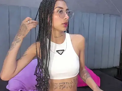 KarlaSlutSkinny   online show from May 22, 2026, 9:13 pm