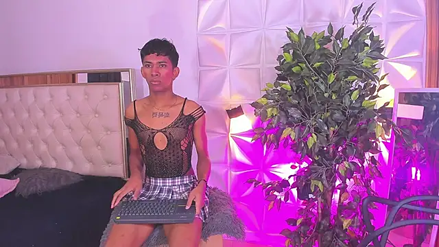 Snapshot of Ethan_thouse chatting on October 27, 2025, 7:26 pm Ethan thouse online show from October 27, 2025, 7:26 pm