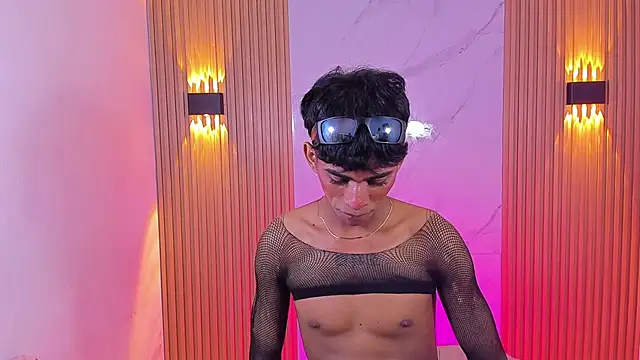 Snapshot of Ethan_thouse chatting on November 20, 2025, 8:04 am Ethan thouse online show from November 20, 2025, 8:04 am