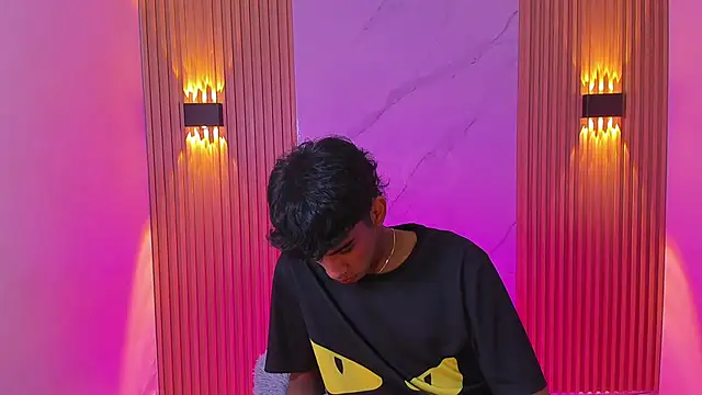 Snapshot of Ethan_thouse chatting on December 5, 2025, 7:12 pm Ethan thouse online show from December 5, 2025, 7:12 pm