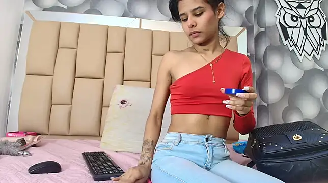 hannah teehn online show from November 24, 2025, 7:03 pm