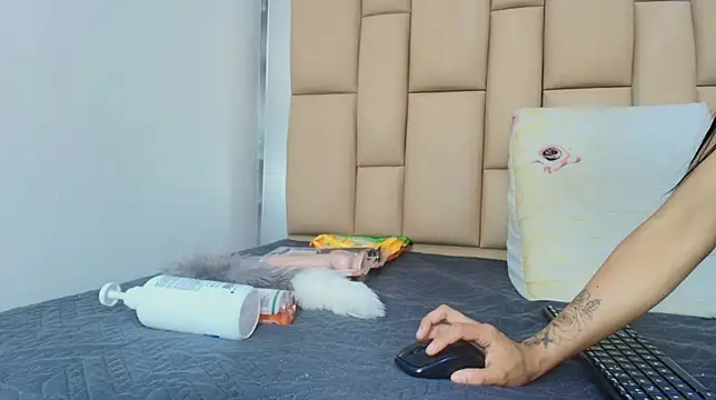 hannah teehn online show from November 20, 2025, 7:03 pm