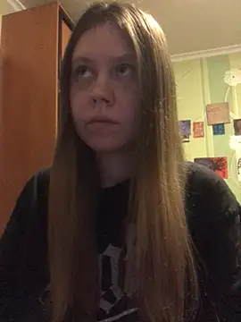 LunaVirelle online show from March 17, 2026, 8:34 pm