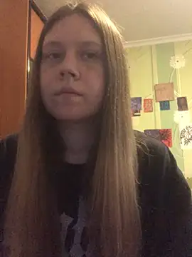 LunaVirelle online show from April 20, 2026, 3:46 pm