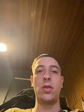 Snapshot of Asimako chatting on October 11, 2025, 5:41 am Asimako online show from October 11, 2025, 5:41 am