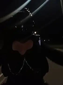 Snapshot of Scarlet_Aura chatting on November 8, 2025, 5:33 am Scarlet Aura online show from November 8, 2025, 5:33 am