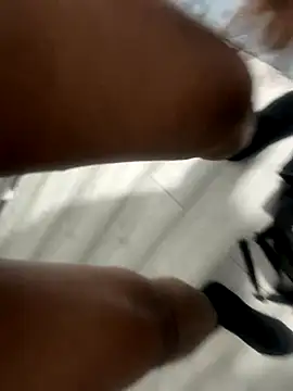 Snapshot of j_ratid chatting on November 12, 2025, 11:52 pm j ratid online show from November 12, 2025, 11:52 pm