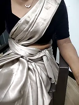 Snapshot of Tamilmallu-duskygirl03 chatting on November 20, 2025, 6:41 pm Tamilmallu-duskygirl03 online show from November 20, 2025, 6:41 pm