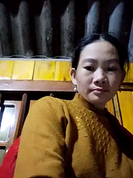 Snapshot of gio-thu chatting on December 18, 2025, 4:11 pm gio-thu online show from December 18, 2025, 4:11 pm