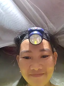 Snapshot of gio-thu chatting on July 28, 2026, 1:21 pm gio-thu online show from July 28, 2026, 1:21 pm
