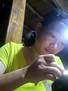 Snapshot of gio-thu chatting on July 28, 2026, 2:13 pm gio-thu online show from July 28, 2026, 2:13 pm