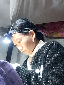 Snapshot of gio-thu chatting on January 7, 2026, 11:37 am gio-thu online show from January 7, 2026, 11:37 am