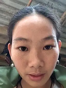 Snapshot of gio-thu chatting on December 20, 2025, 10:18 am gio-thu online show from December 20, 2025, 10:18 am