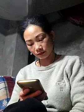 Snapshot of gio-thu chatting on January 12, 2026, 5:42 pm gio-thu online show from January 12, 2026, 5:42 pm