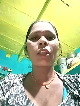 Snapshot of Rt_shreya chatting on October 27, 2025, 12:44 am Rt shreya online show from October 27, 2025, 12:44 am