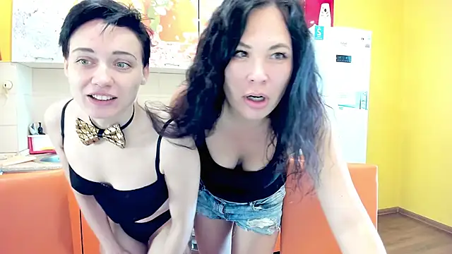 Victoria Panther online show from November 30, 2025, 5:08 am