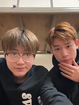 Snapshot of KK-cuteboy chatting on December 3, 2025, 10:47 am KK-cuteboy online show from December 3, 2025, 10:47 am