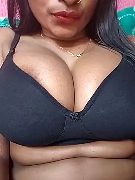 lovelypriya  online show from November 27, 2025, 5:24 pm