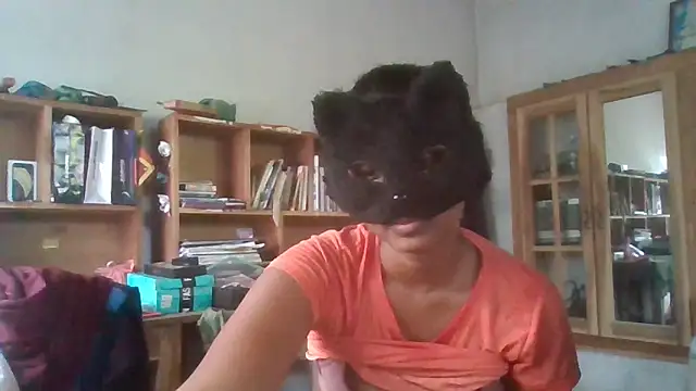 Nora-2003 online show from April 10, 2026, 3:24 am