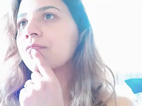 MadisonCharm online show from April 18, 2026, 10:28 am