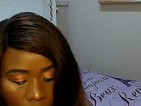 Snapshot of EsotericPaloma chatting on October 30, 2025, 6:44 am EsotericPaloma online show from October 30, 2025, 6:44 am