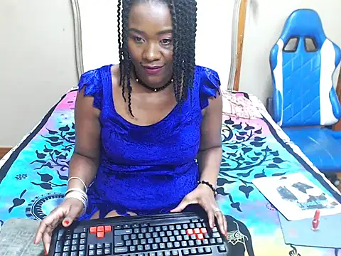 Snapshot of EsotericPaloma chatting on November 28, 2025, 6:57 am EsotericPaloma online show from November 28, 2025, 6:57 am