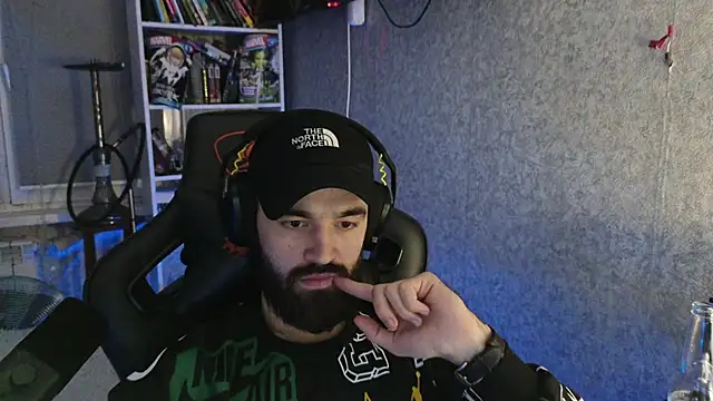 Nik Namee online show from December 15, 2025, 5:52 pm