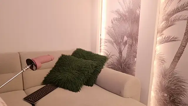 Snapshot of NatalieHeaveen chatting on December 5, 2025, 12:15 pm NatalieHeaveen online show from December 5, 2025, 12:15 pm