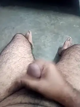 Snapshot of TrainedBend28 chatting on December 16, 2025, 11:36 am TrainedBend28 online show from December 16, 2025, 11:36 am