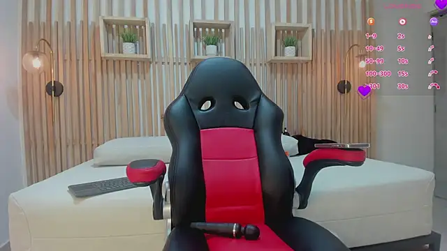 Snapshot of sharon_fennel chatting on October 29, 2025, 12:04 pm sharon fennel online show from October 29, 2025, 12:04 pm