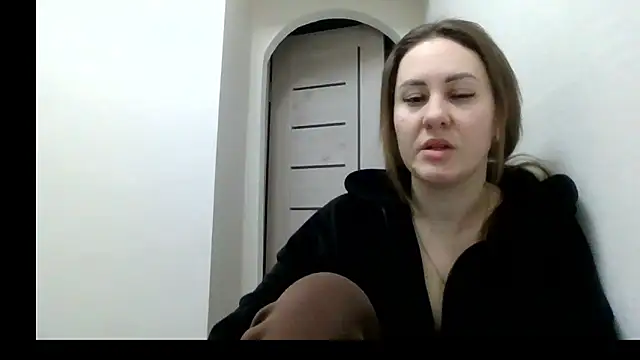 Snapshot of MeadowEyes chatting on February 3, 2026, 11:54 pm MeadowEyes online show from February 3, 2026, 11:54 pm