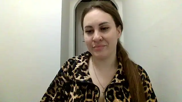 Snapshot of MeadowEyes chatting on February 24, 2026, 11:16 pm MeadowEyes online show from February 24, 2026, 11:16 pm