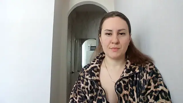 Snapshot of MeadowEyes chatting on February 17, 2026, 12:02 pm MeadowEyes online show from February 17, 2026, 12:02 pm