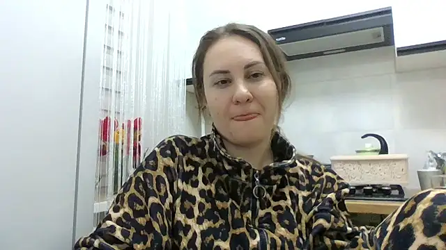 Snapshot of MeadowEyes chatting on April 29, 2026, 7:42 pm MeadowEyes online show from April 29, 2026, 7:42 pm