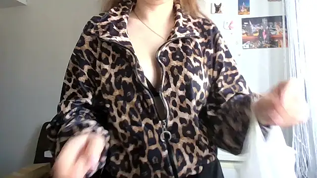 Snapshot of MeadowEyes chatting on March 4, 2026, 10:45 am MeadowEyes online show from March 4, 2026, 10:45 am