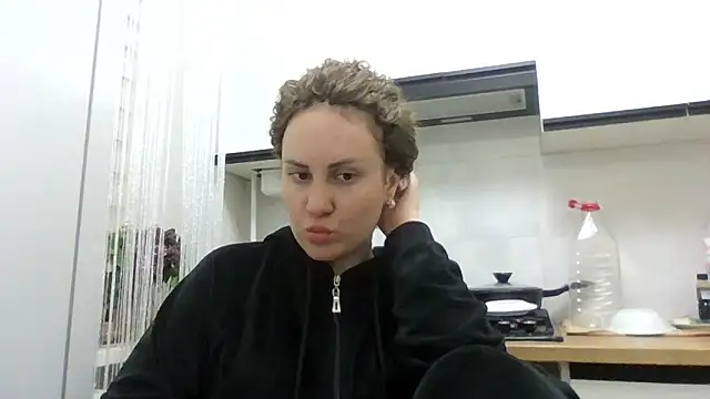 Snapshot of MeadowEyes chatting on May 17, 2026, 7:36 pm MeadowEyes online show from May 17, 2026, 7:36 pm