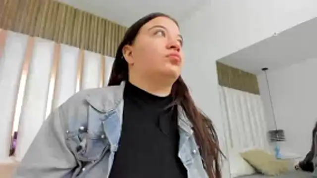 AmbarGills online show from January 13, 2026, 1:04 pm