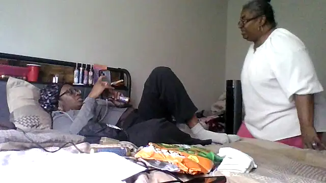 dezzidavill online show from April 28, 2026, 1:48 pm