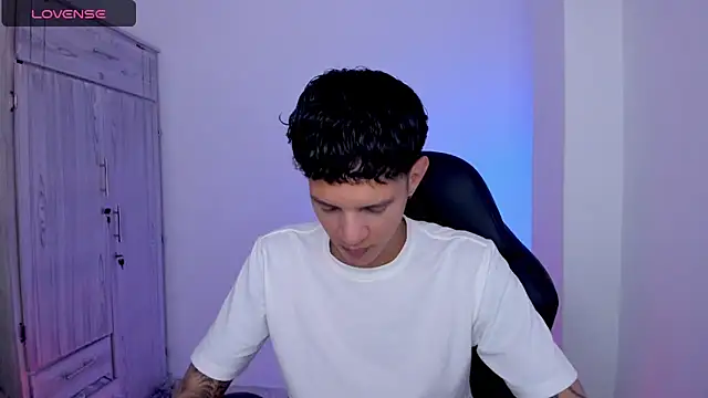 tylernova online show from June 5, 2026, 3:11 am