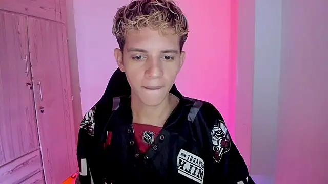 tylernova online show from February 7, 2026, 3:47 am