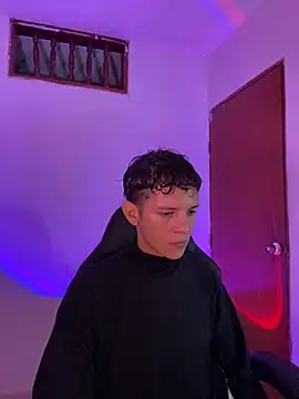 tylernova online show from November 7, 2025, 3:44 am