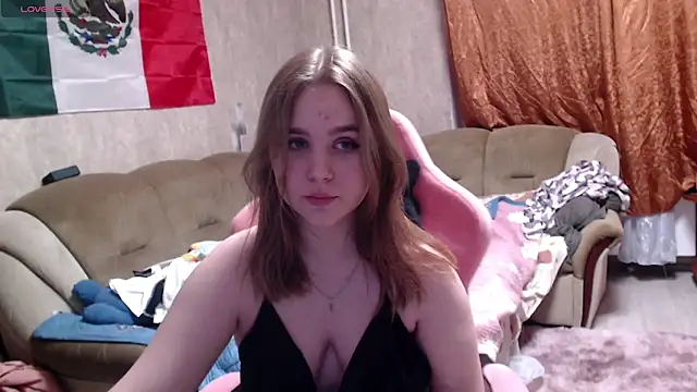 Snapshot of Lucille_Lighter chatting on October 21, 2025, 12:48 pm Lucille Lighter online show from October 21, 2025, 12:48 pm